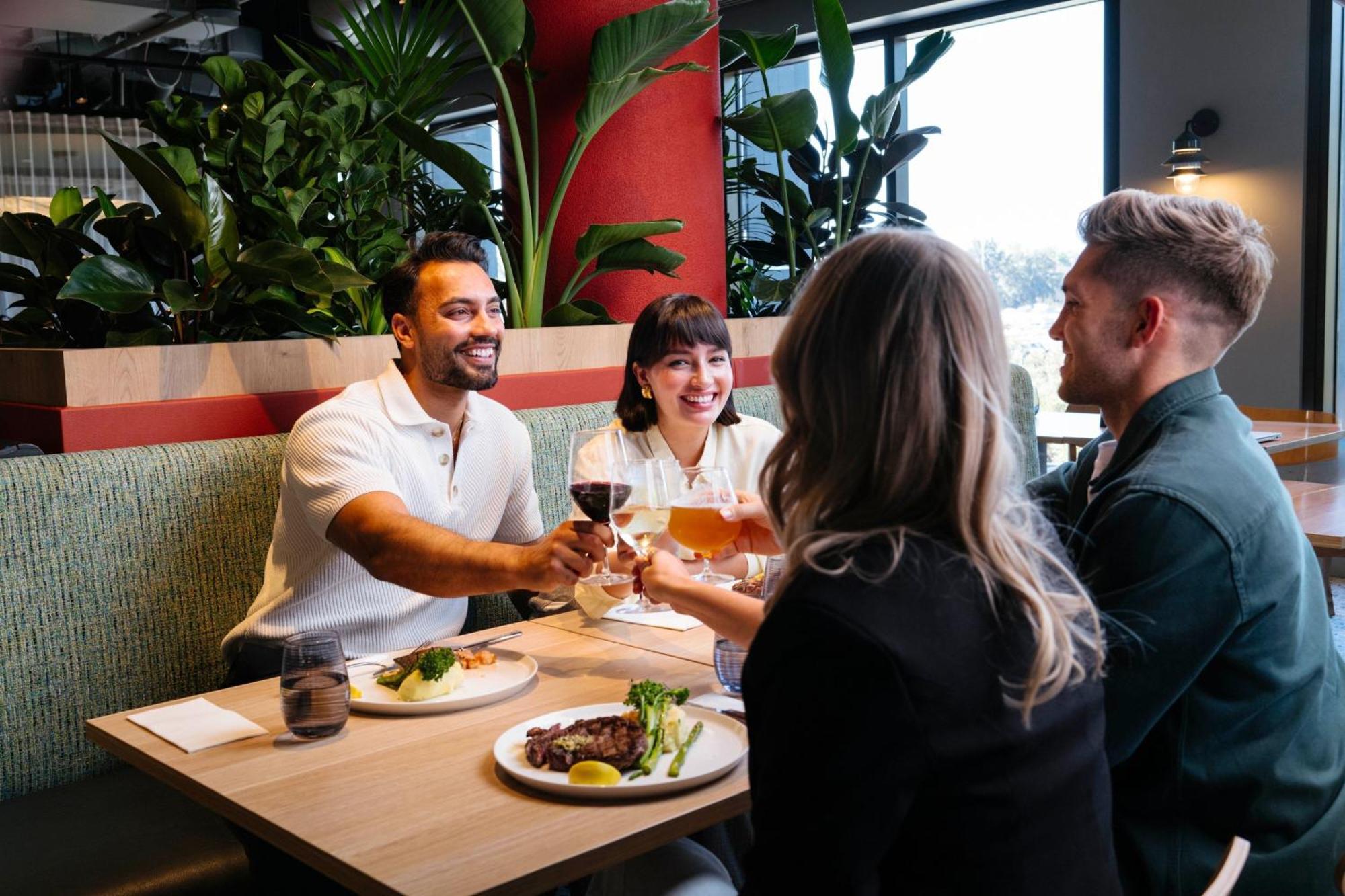 Courtyard By Marriott Perth Murdoch Hotel Fremantle